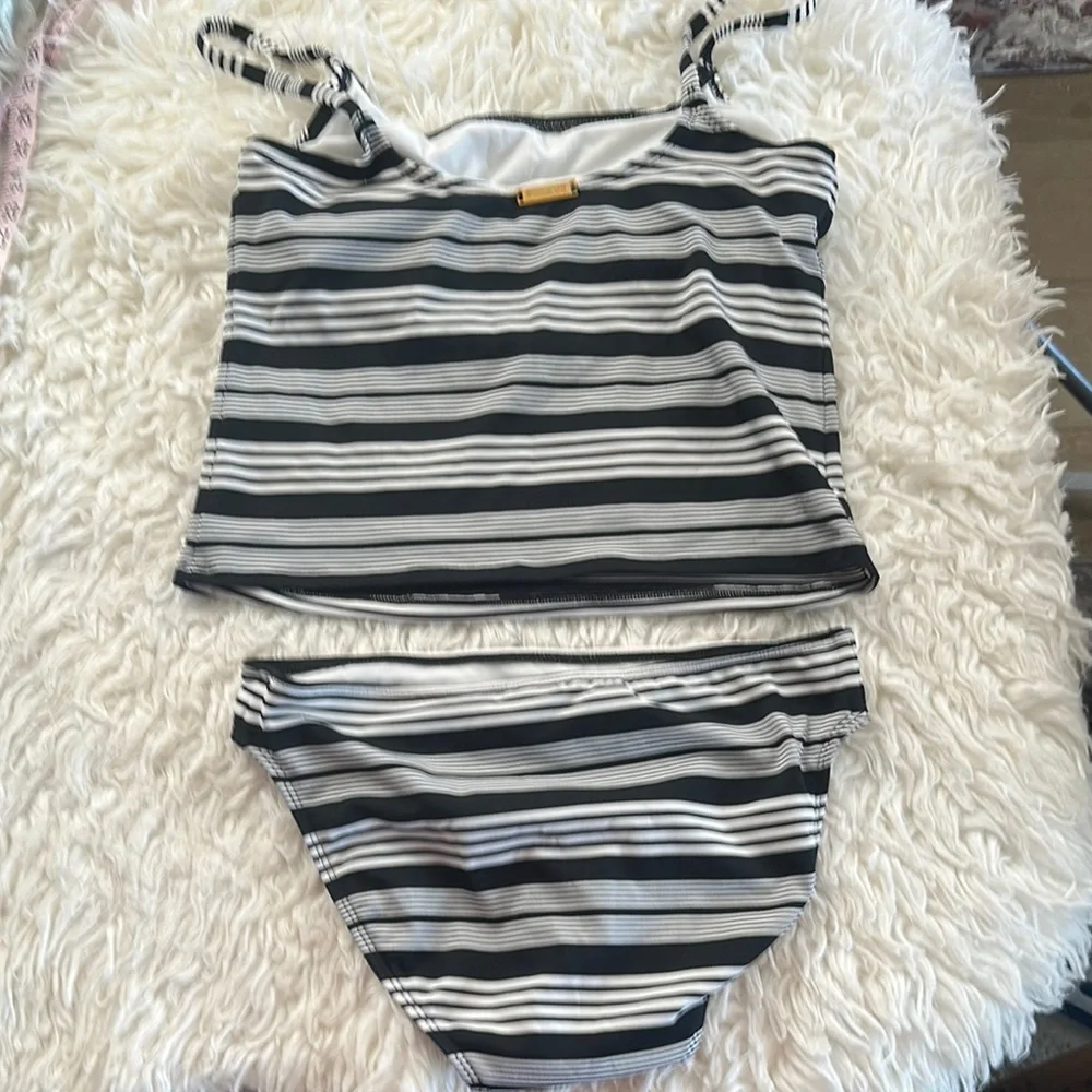 MICHAEL Michael Kors this chic